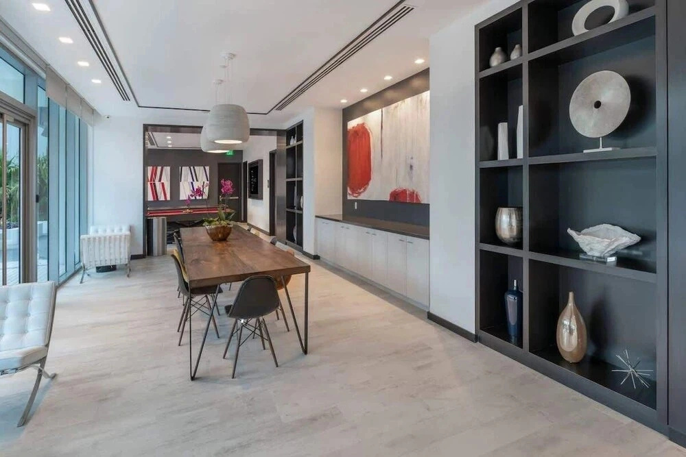 Brickell 1BR Skyline Balcony Corner Suite Walkable to City Centre Luxepad