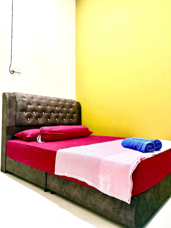 Homestay Selesa KBK Guesthouse