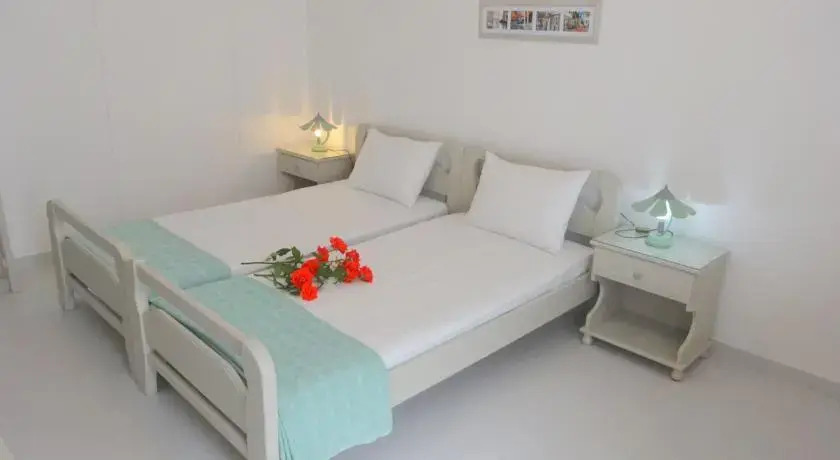 Kamakaris Rooms