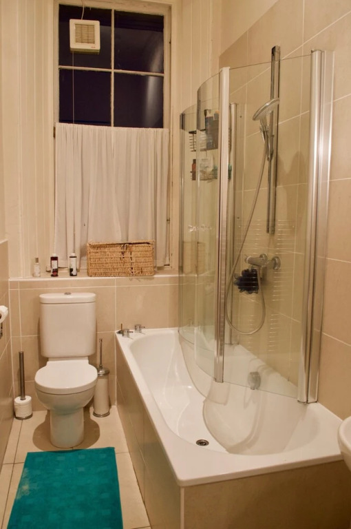 Traditional 3 Bedroom Home With Garden Access