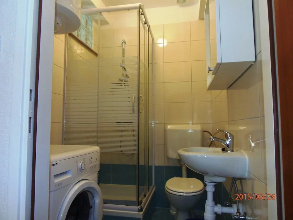 Apartments Milka Brodarica