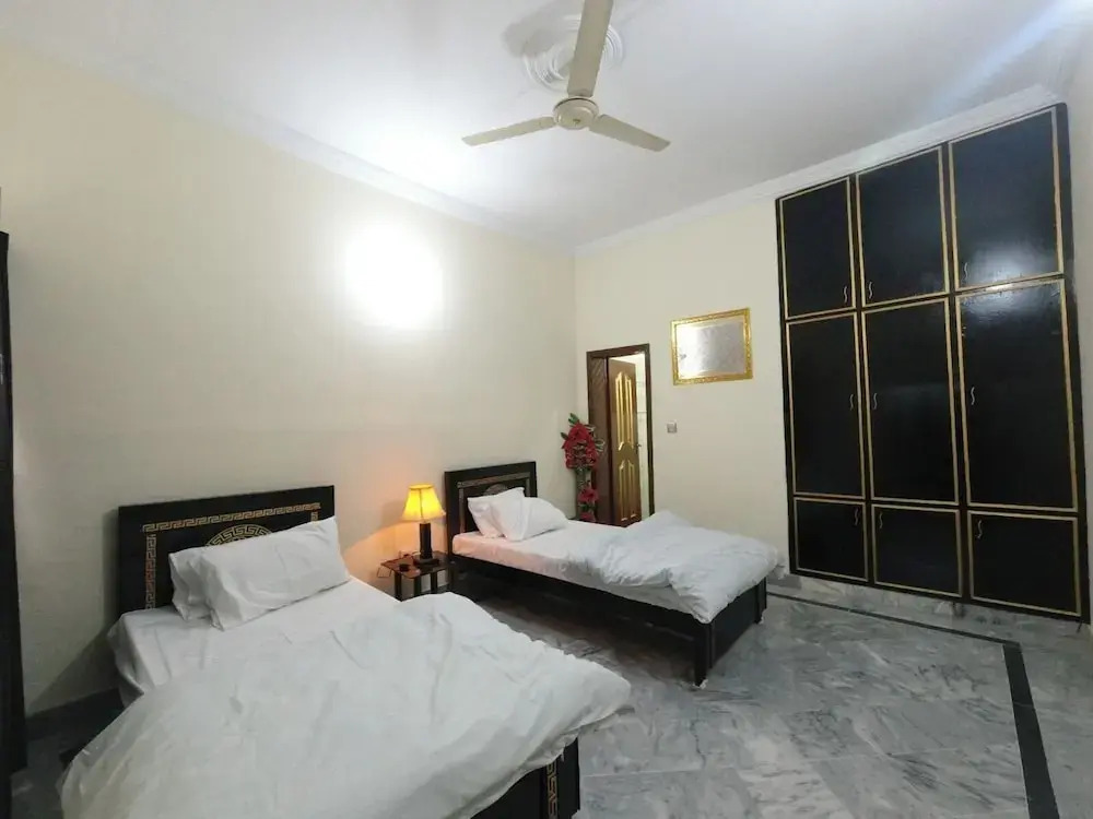Room-cozy Guest Room in Rawalpindi - Sha