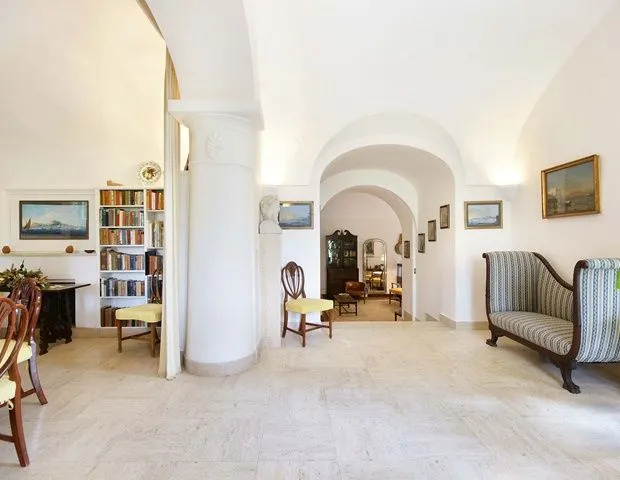 Villa Lennox