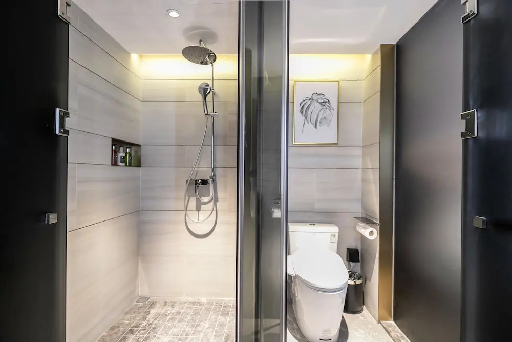 Housekeeper Hotel Beijing Road Branch