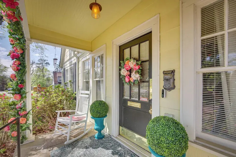 The Pink Azalea - Tyler Home w/ Yard + Patio
