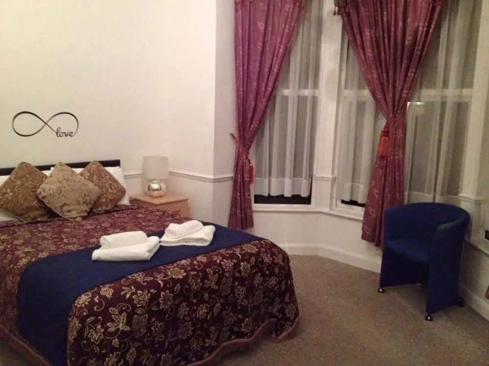Larsvale Lodge