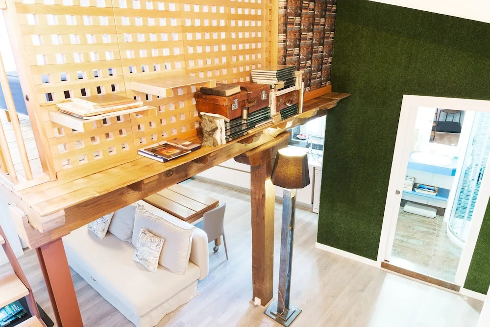 Room Boutique Plaza