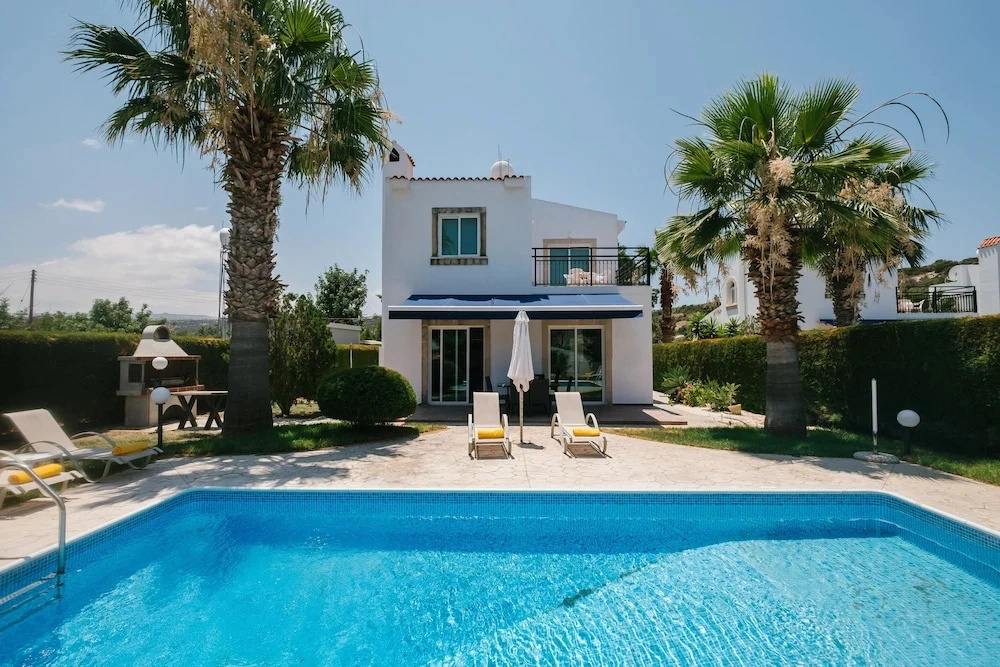Cleopatra Villa
