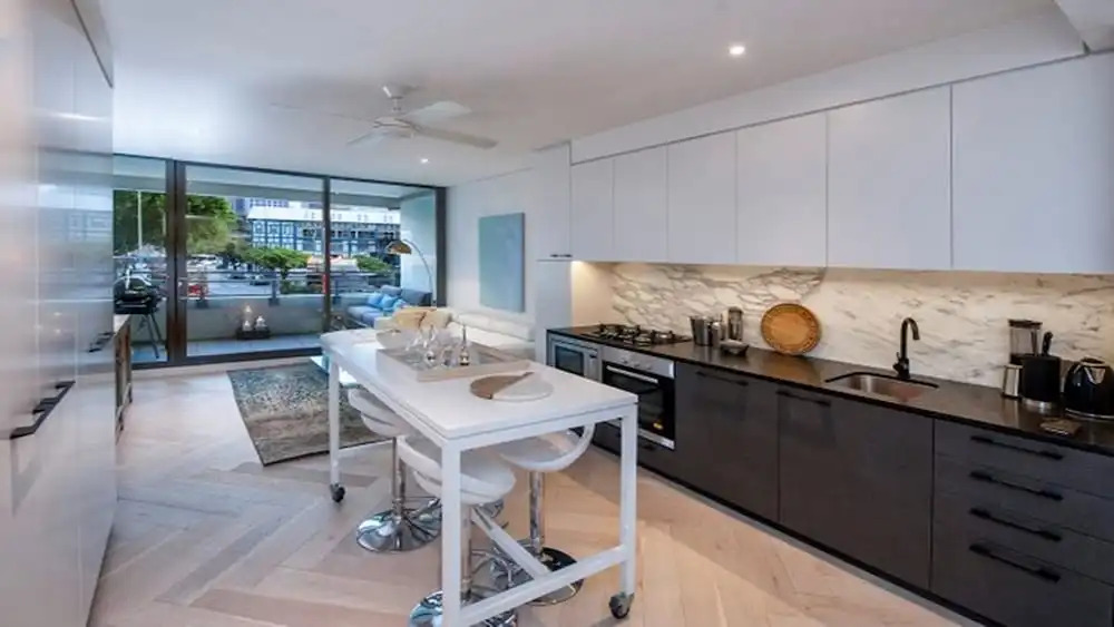 Luxury Studio With Parking in Woolloomooloo - WMLOO