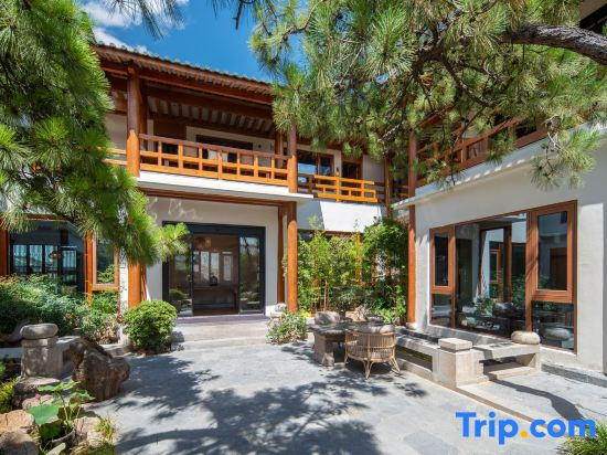 Lijiang Lanrun Homestay (Mufu Area, South Gate of Lijiang Old Town)