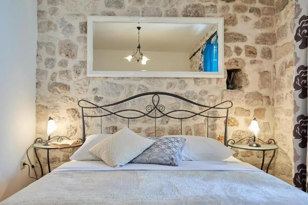 Festa Apartments & Rooms