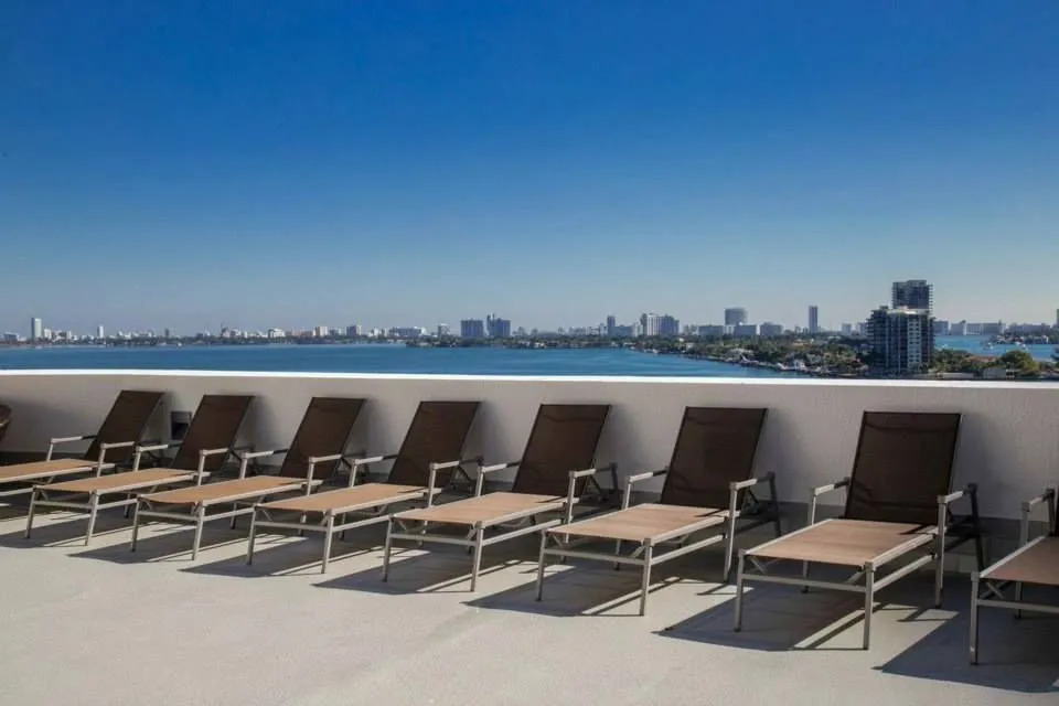 Opera Suites And Marina Hotel