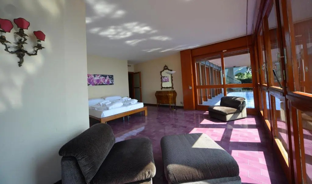 Holiday Garda Villa Dolcelago Lake Front