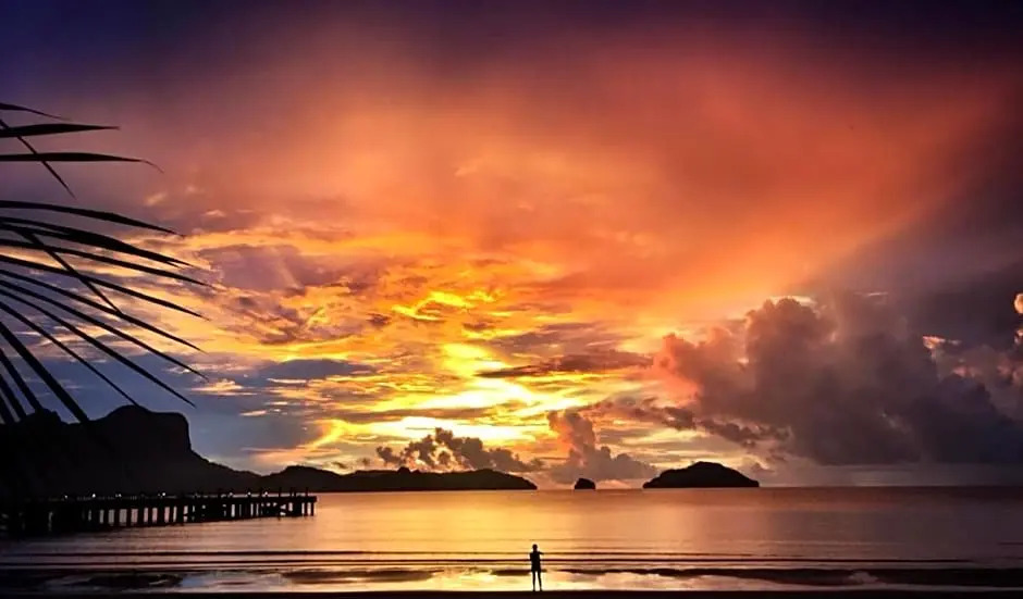 Island Lyfe Adventures Hotel - 5 Minutes from El Nido Airport & Lio Beach
