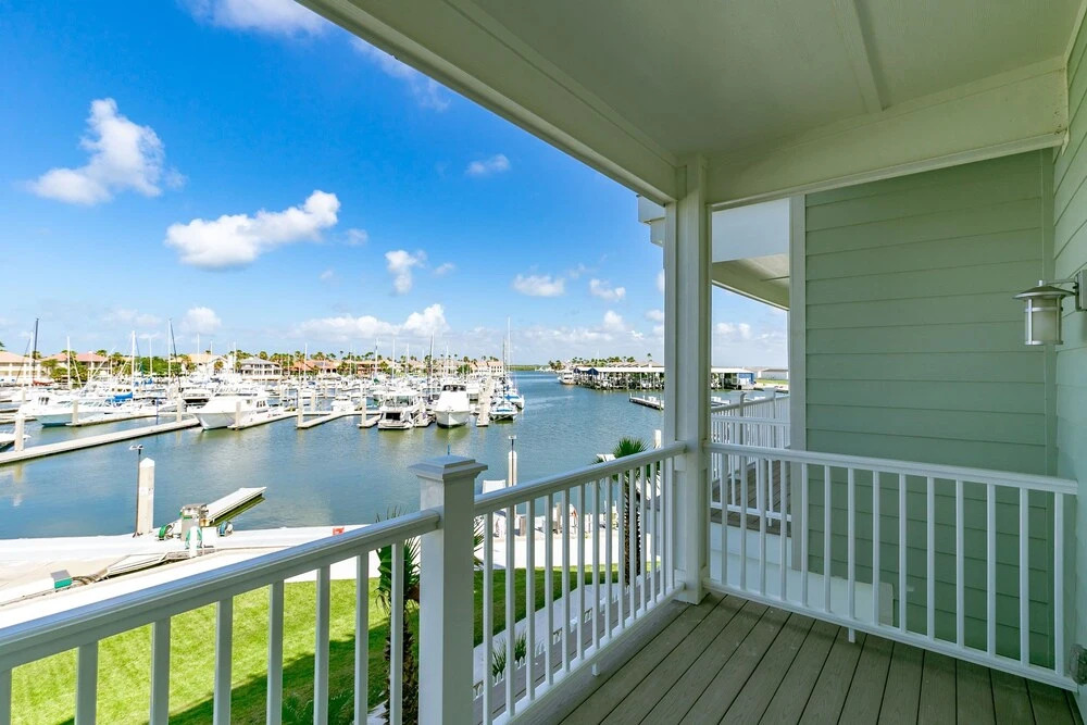 Luxe 3br/3.5ba W/ Hot Tub, Pool & 360-degree View 3 Bedroom Townhouse
