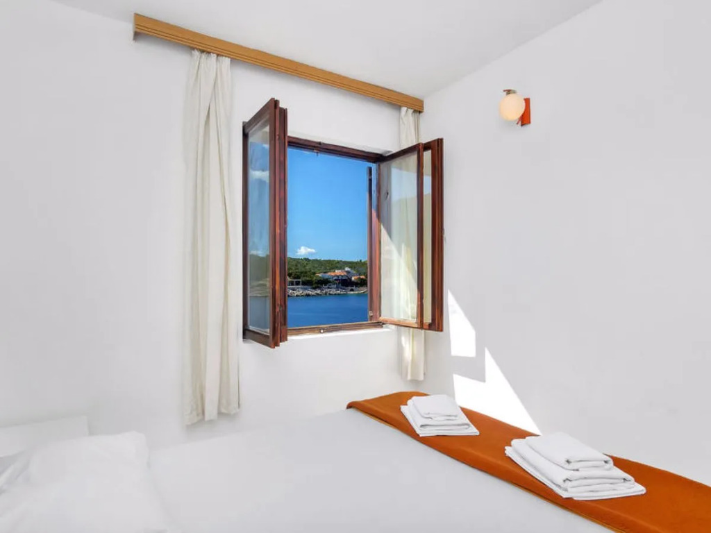 Apartment Cico Hvar/Pokrivenik 7177