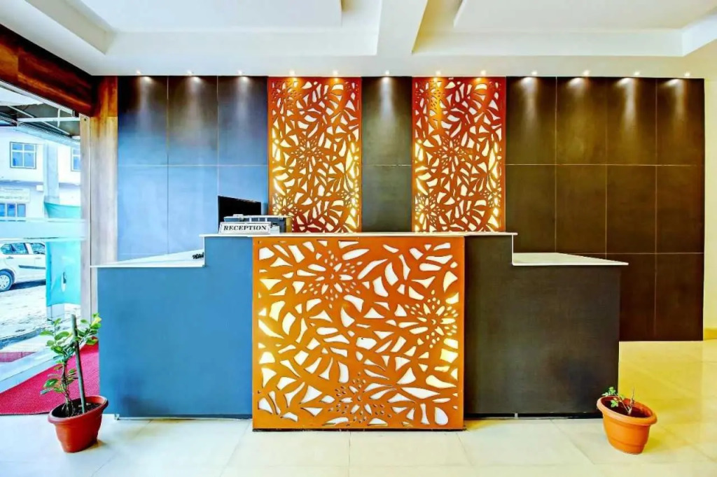 Hotel Meridian Grand