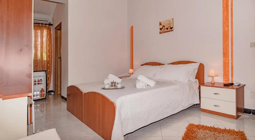 Kamarina resort