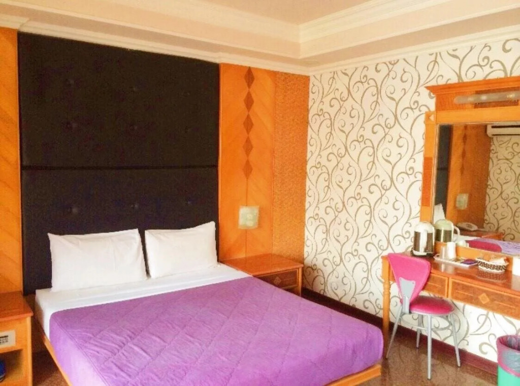 安尼赫時尚旅店 Anich Fashion Inn I 墾丁大街 I 親子遊戲區 I 停車位