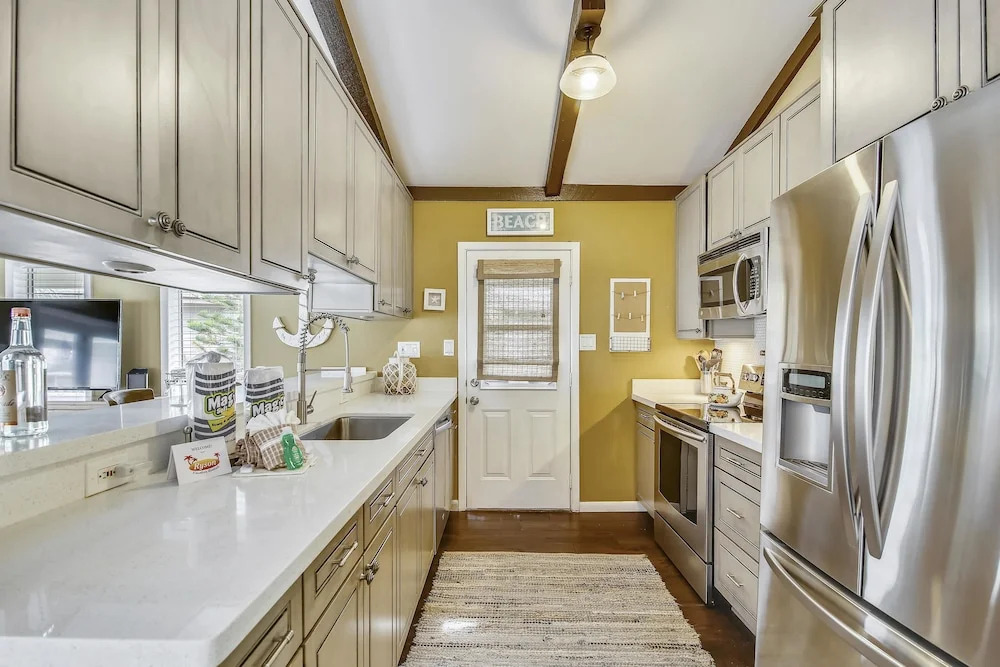 Island Life - 4 Br Home