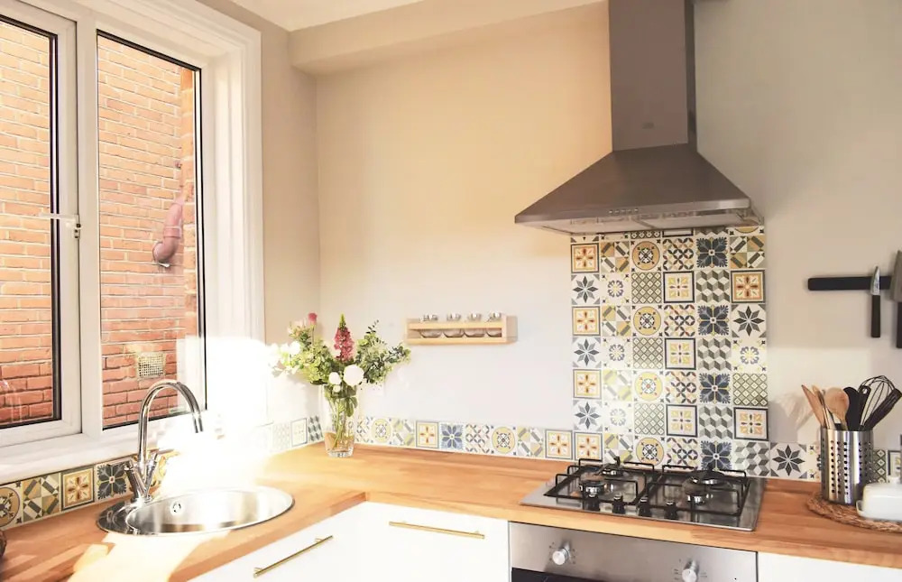 Charming Three Bed Home Near City Centre and Hospital