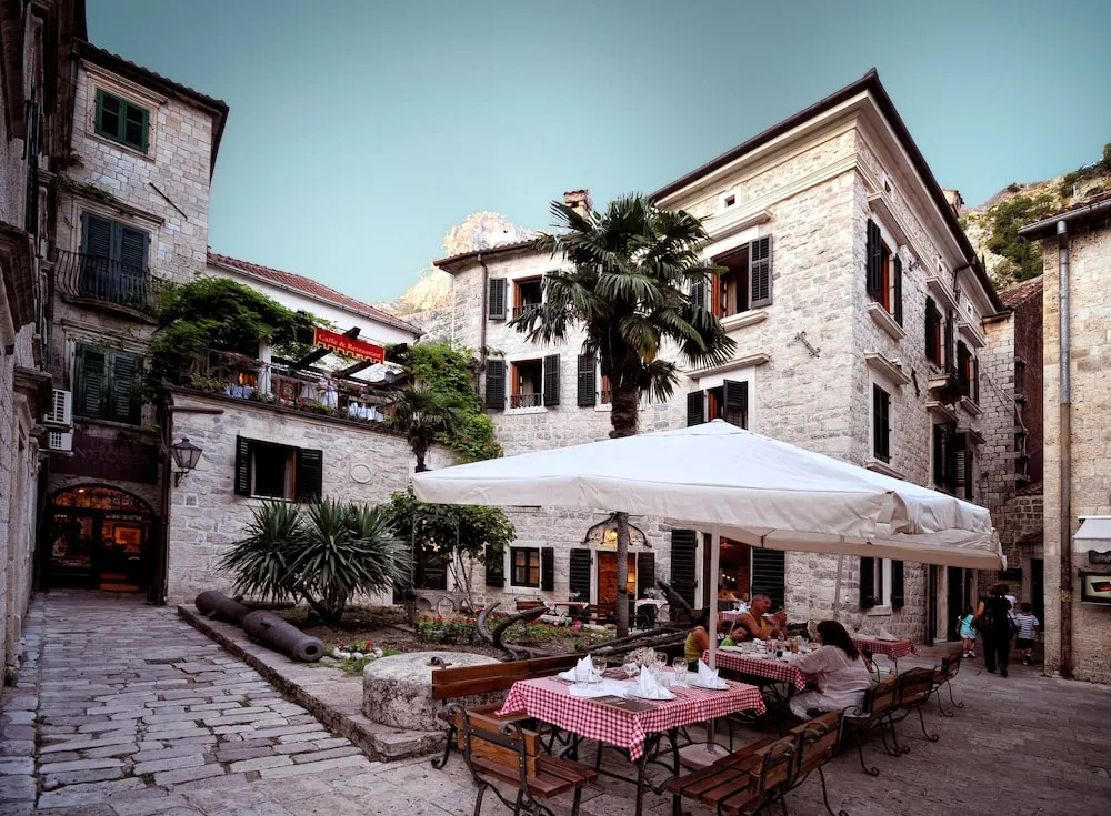 Hotel Monte Cristo