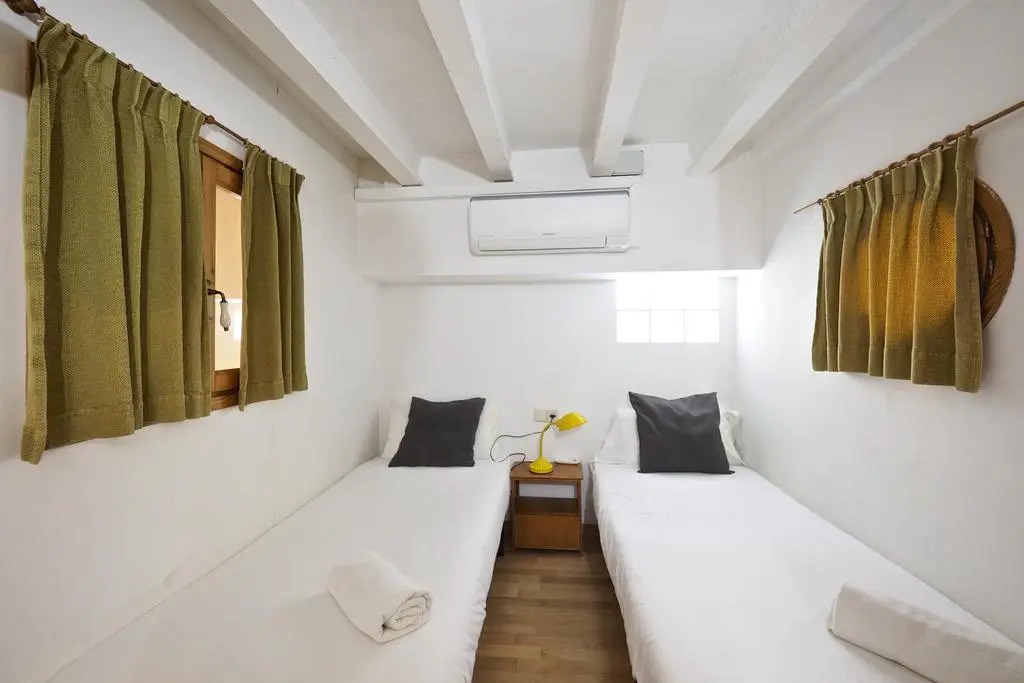 Suites4days Les Corts House