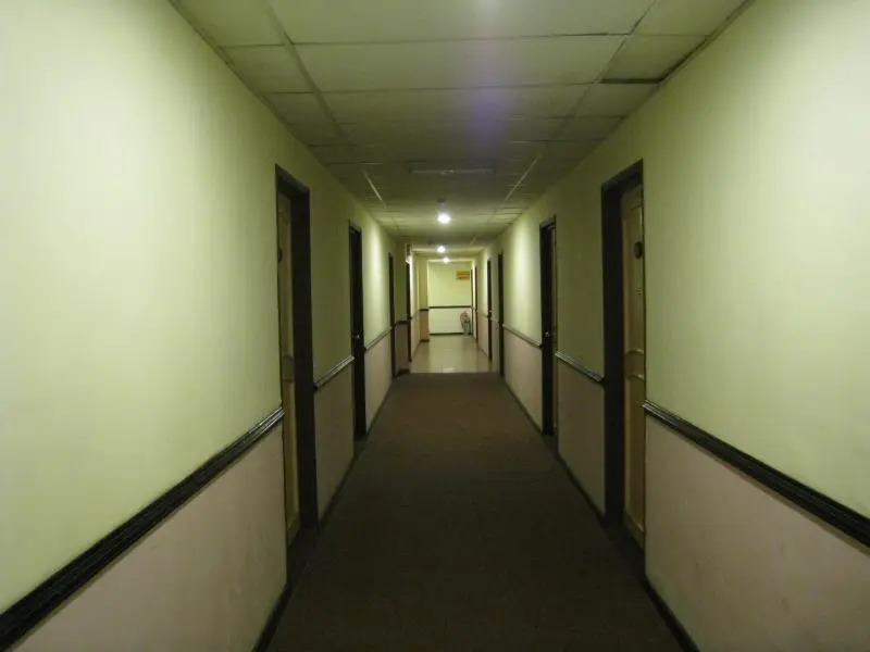 Hotel Centrepoint (Self Check In After 5PM)