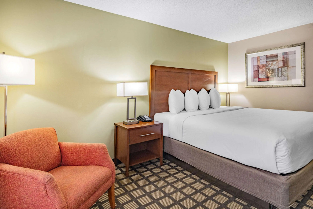 Baymont by Wyndham Gurnee