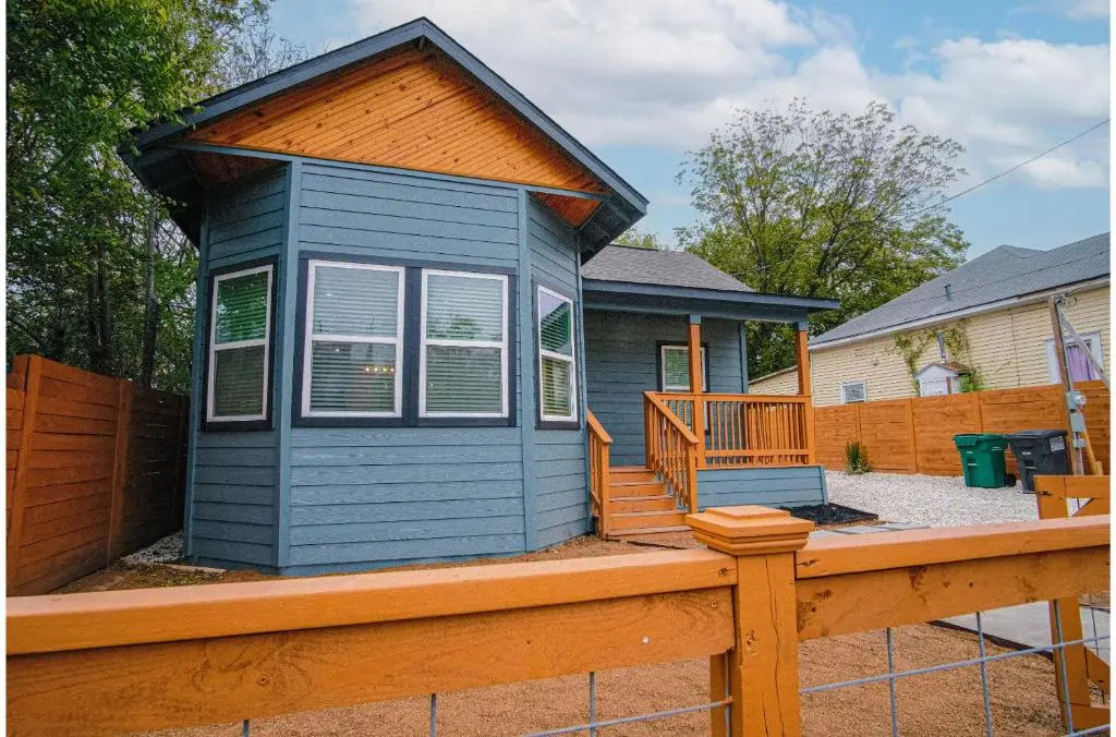 Exceptional 5BR So Close to Riverwalk and Downtown