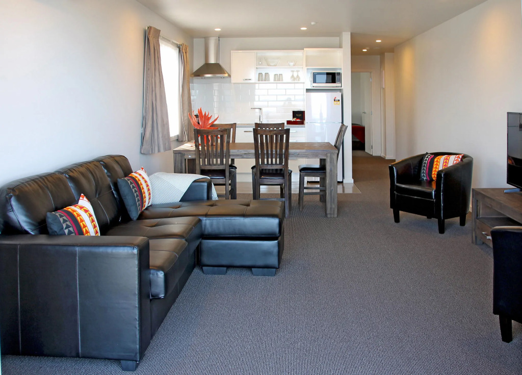 Acacia Lake View Motel