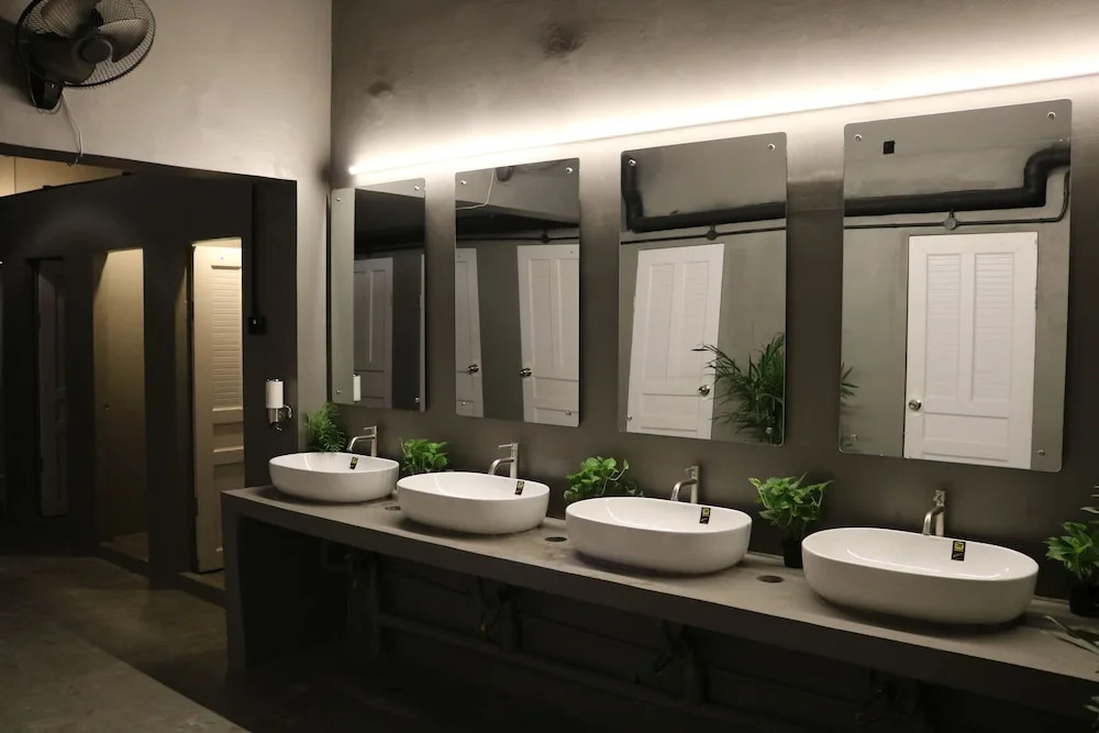 Cool Wrong Backpacker Hostel