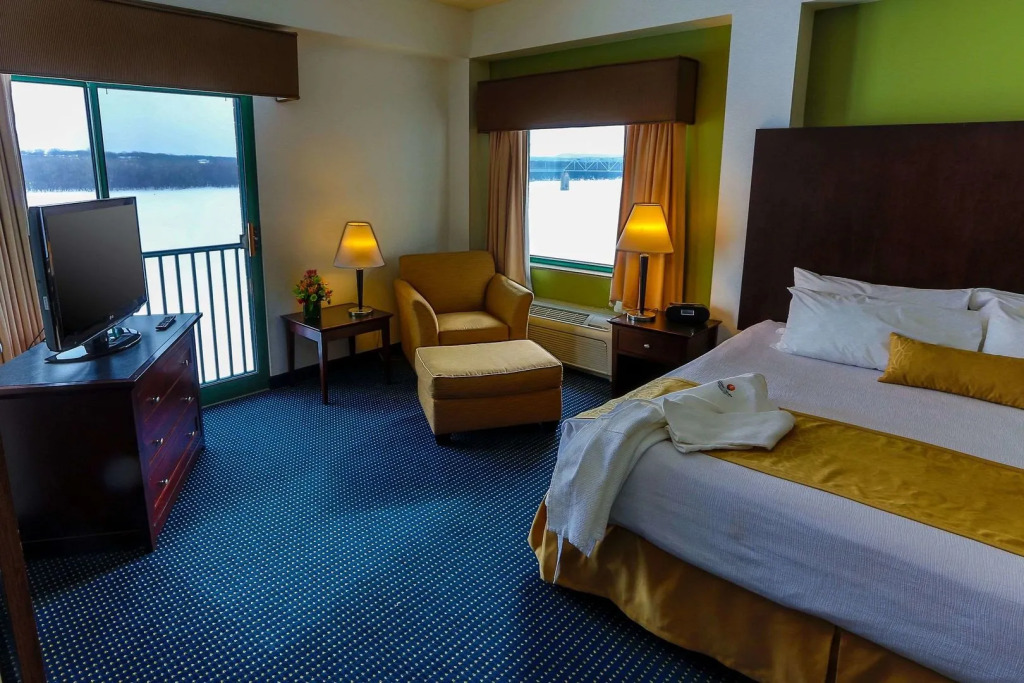 Grand Harbor Resort