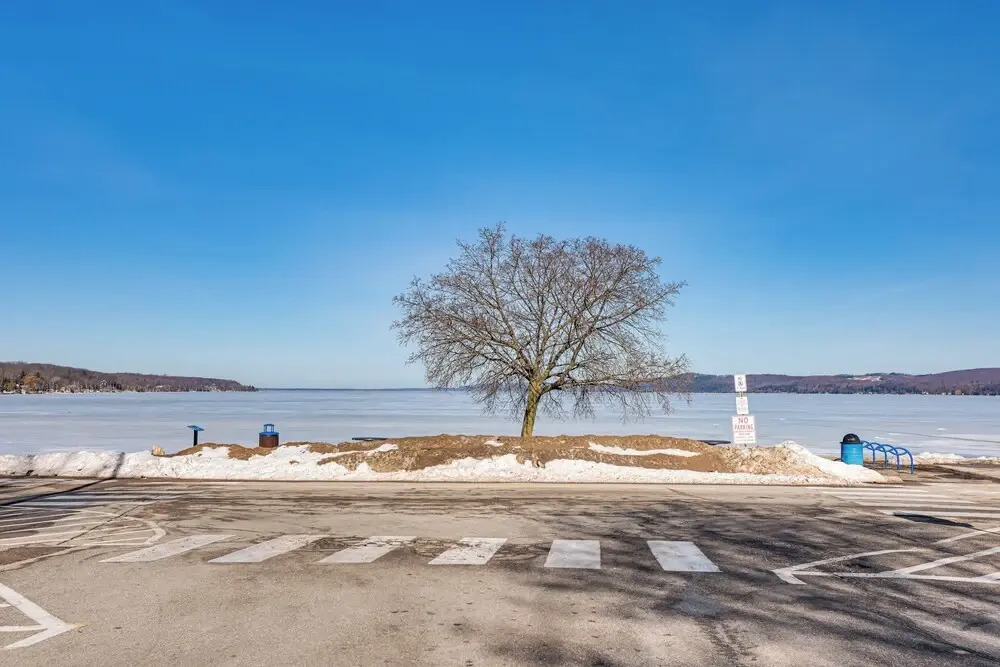 Downtown Beulah Pet-friendly Apt Near Lake & Shops