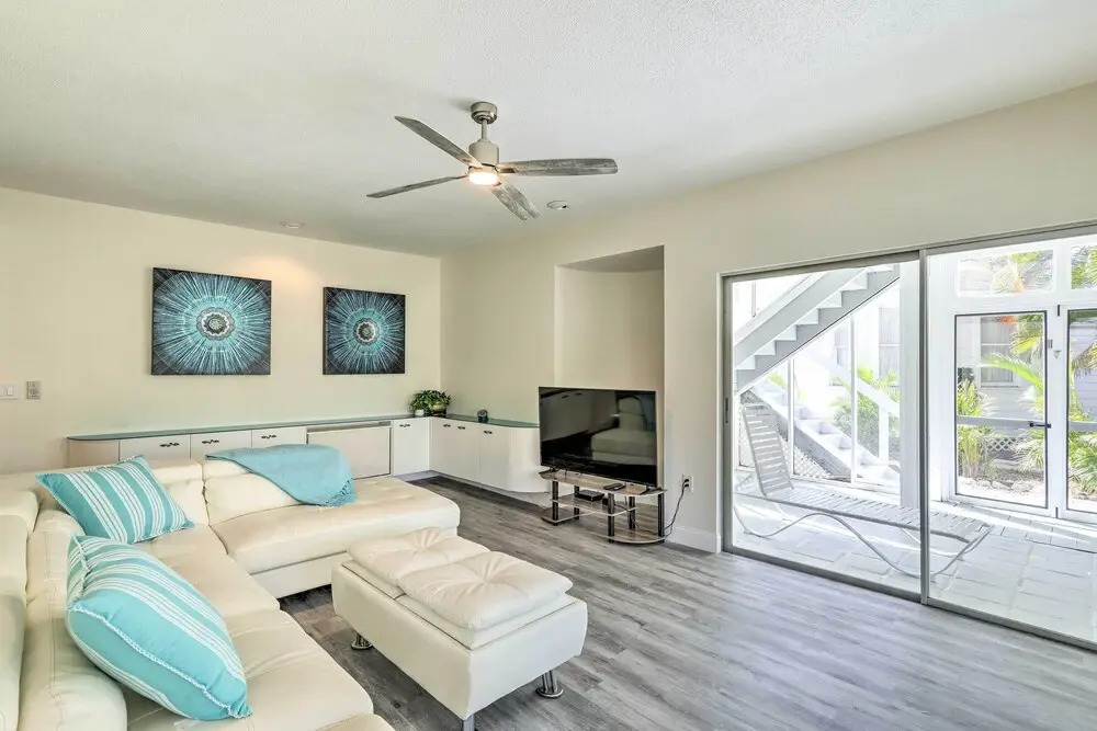 Tropical Waterfront Home: Central Location!