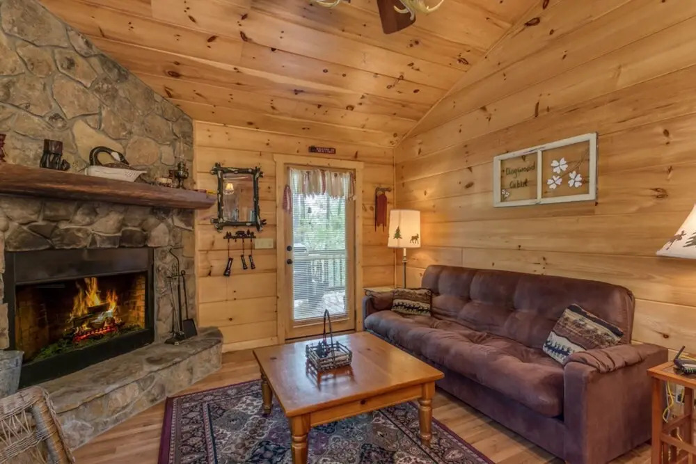 Dogwood Cabin