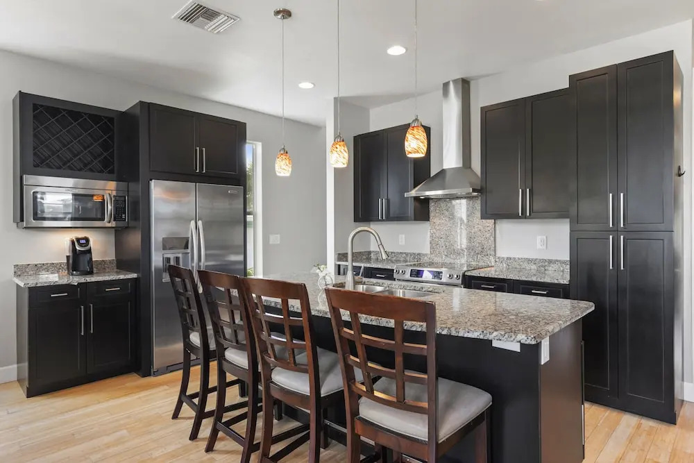 Miramar Beach House - Four Bedroom Home
