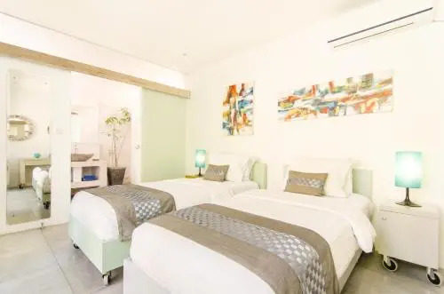 Villa Sukacita - Family Friendly 4BR Seminyak Eat Street 900m Walk To Beach
