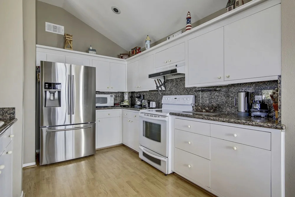 Indian Summer 3 Bedrooms 2 Bathrooms Home