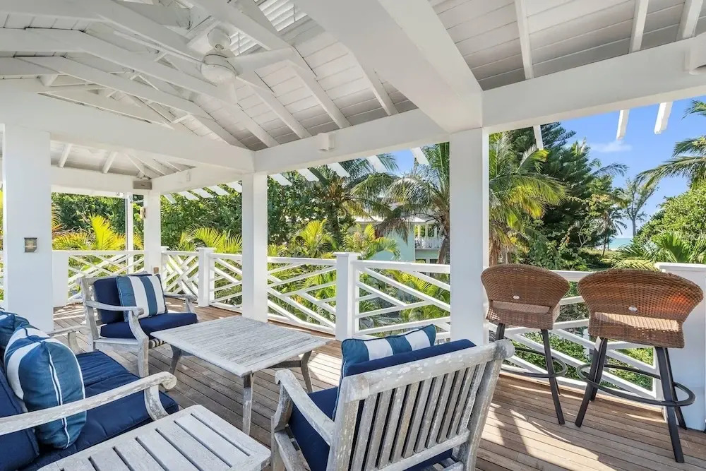 The Lady Fish 3 Bedroom Home by RedAwning