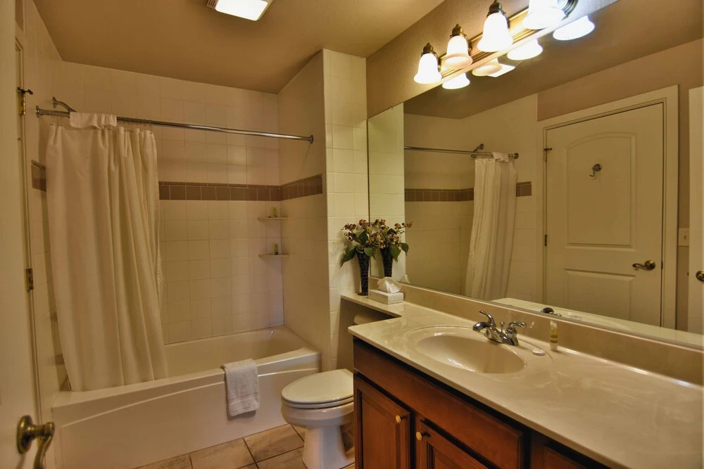 Unit 317 Tagalong Condo