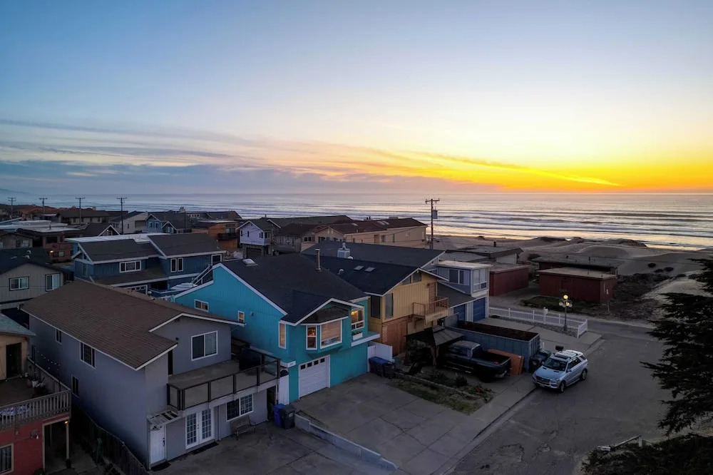 Steps to Beach w/ Patio+deck Foosball Happy Bottom Beach House by Avantstay