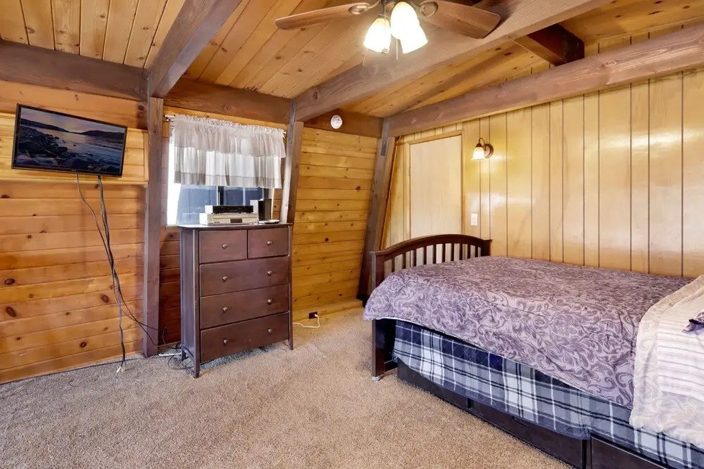 2073 - Mount Shasta Retreat 3 Bedroom Home by Redawning
