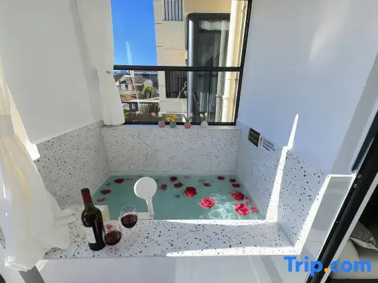 Yunzheng Qiyue Hot Spring Guesthouse