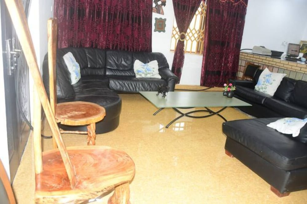 Odo So Royal Hotel