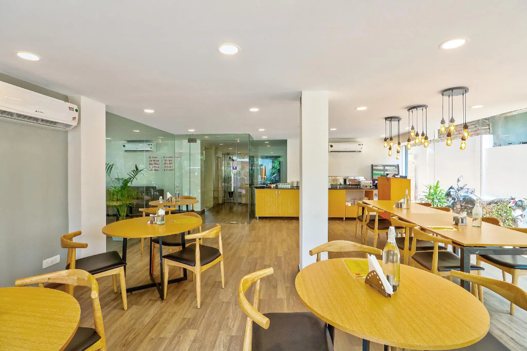 OYO Townhouse 202 Hotel Aarya Enclave