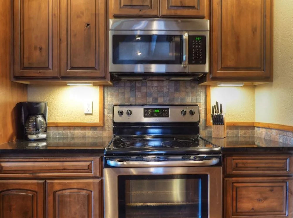 Timber Mountain Retreat - 3 Br Townhouse