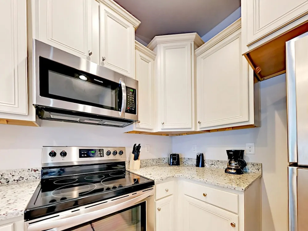 Shadow Lake - 3 Br Townhouse
