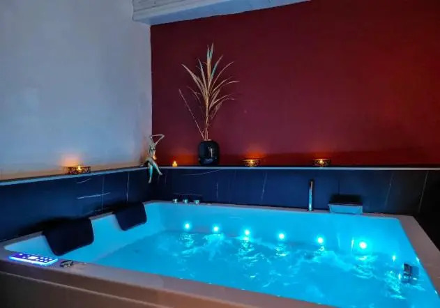Majord'Home Spa 4*- Le Macaron -Cœur Vieille Ville