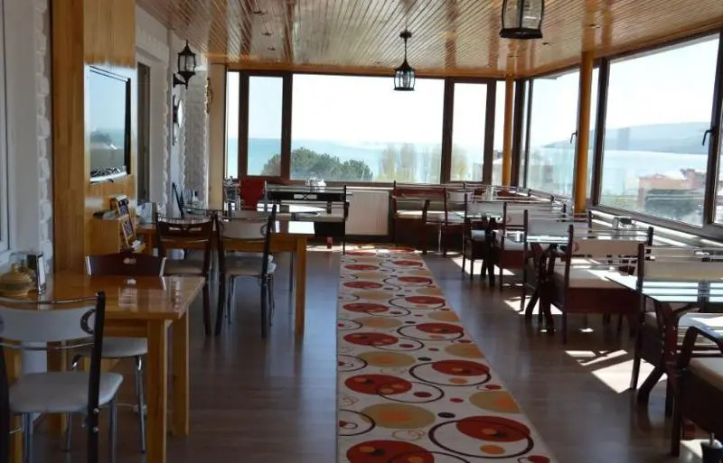 Dinc Hotel